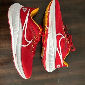 Like New Chiefs Nike Zoom